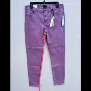 JUST Black ankle skinny jeans, lavender color, NWT
